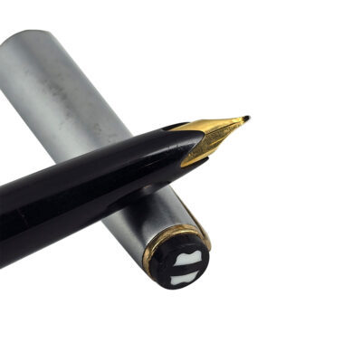 PREOWNED MONT BLANC NO 22 14KT GOLD NIB FP M